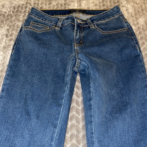 Boston Proper Embroidered Jeans. Size 0. - Picture 5 of 14